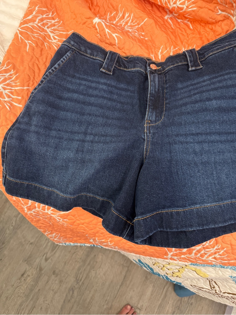 crown & ivy Indigo Dark Wash Denim Shorts